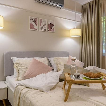Black Sea Dolphin Apartment Варна Екстер'єр фото