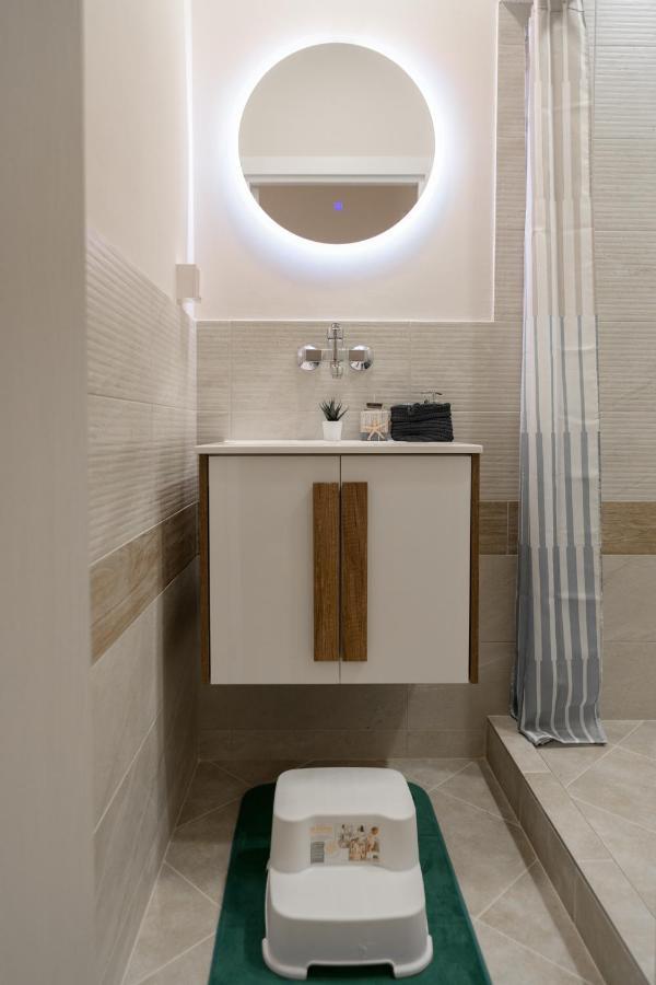 Black Sea Dolphin Apartment Варна Екстер'єр фото